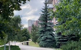 Urban Apartments - Baildona 103B - Balcony - Free Garage